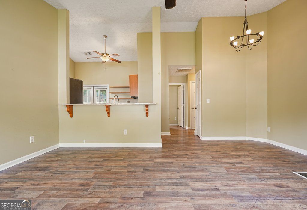 517 Oakleaf Court
