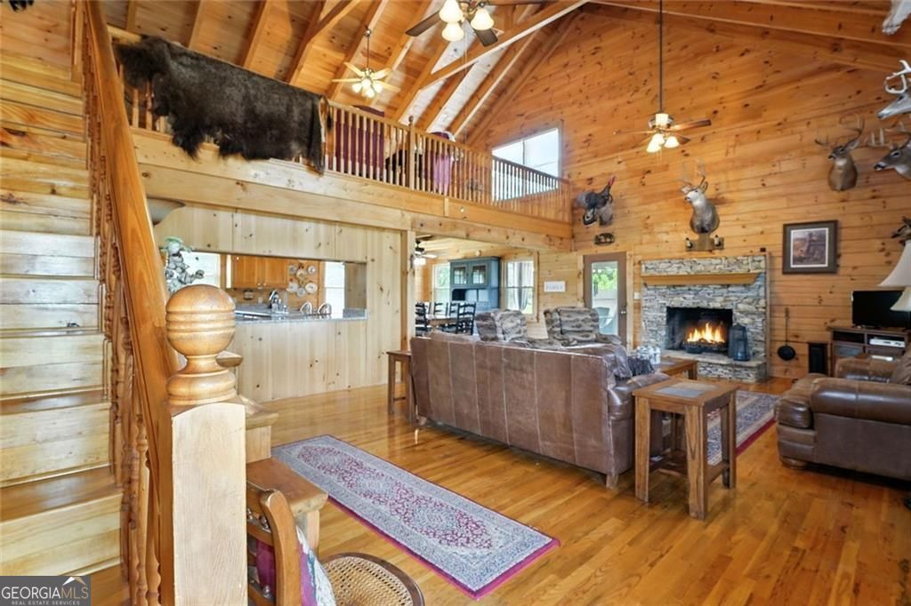 135 Holcomb SPUR NW