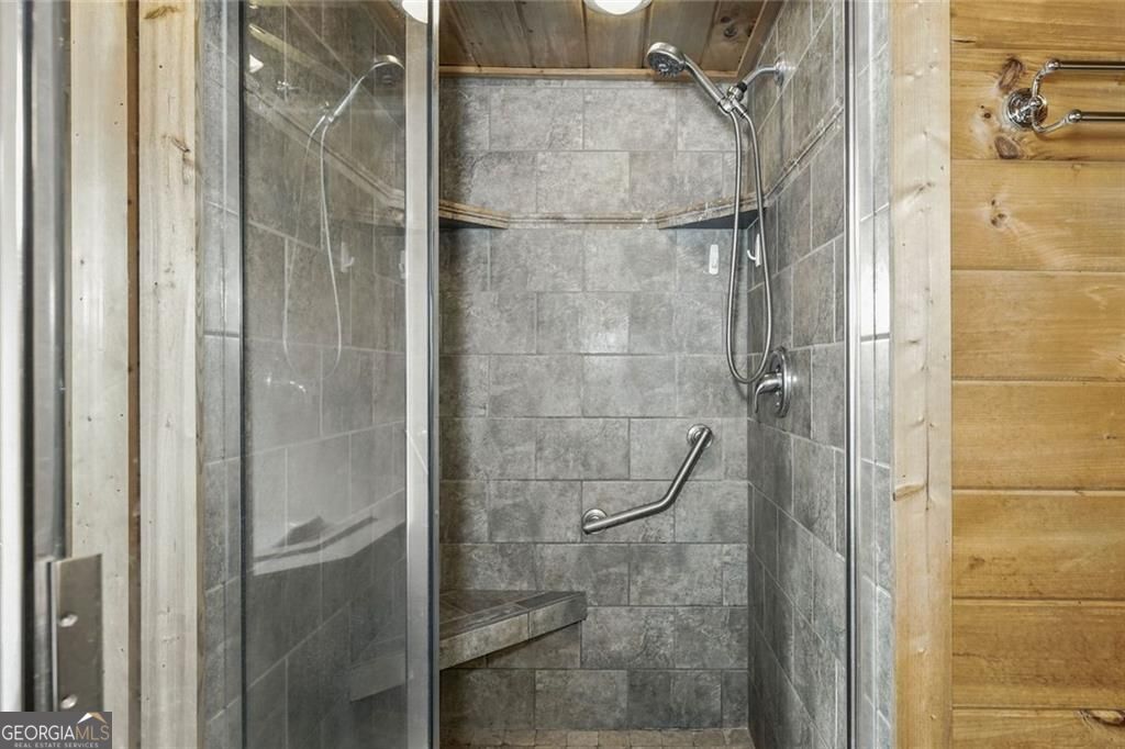 135 Holcomb SPUR NW