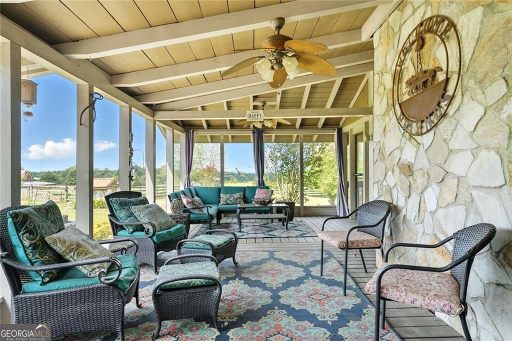 135 Holcomb SPUR NW