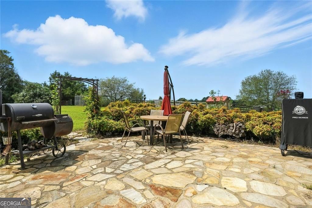 135 Holcomb SPUR NW