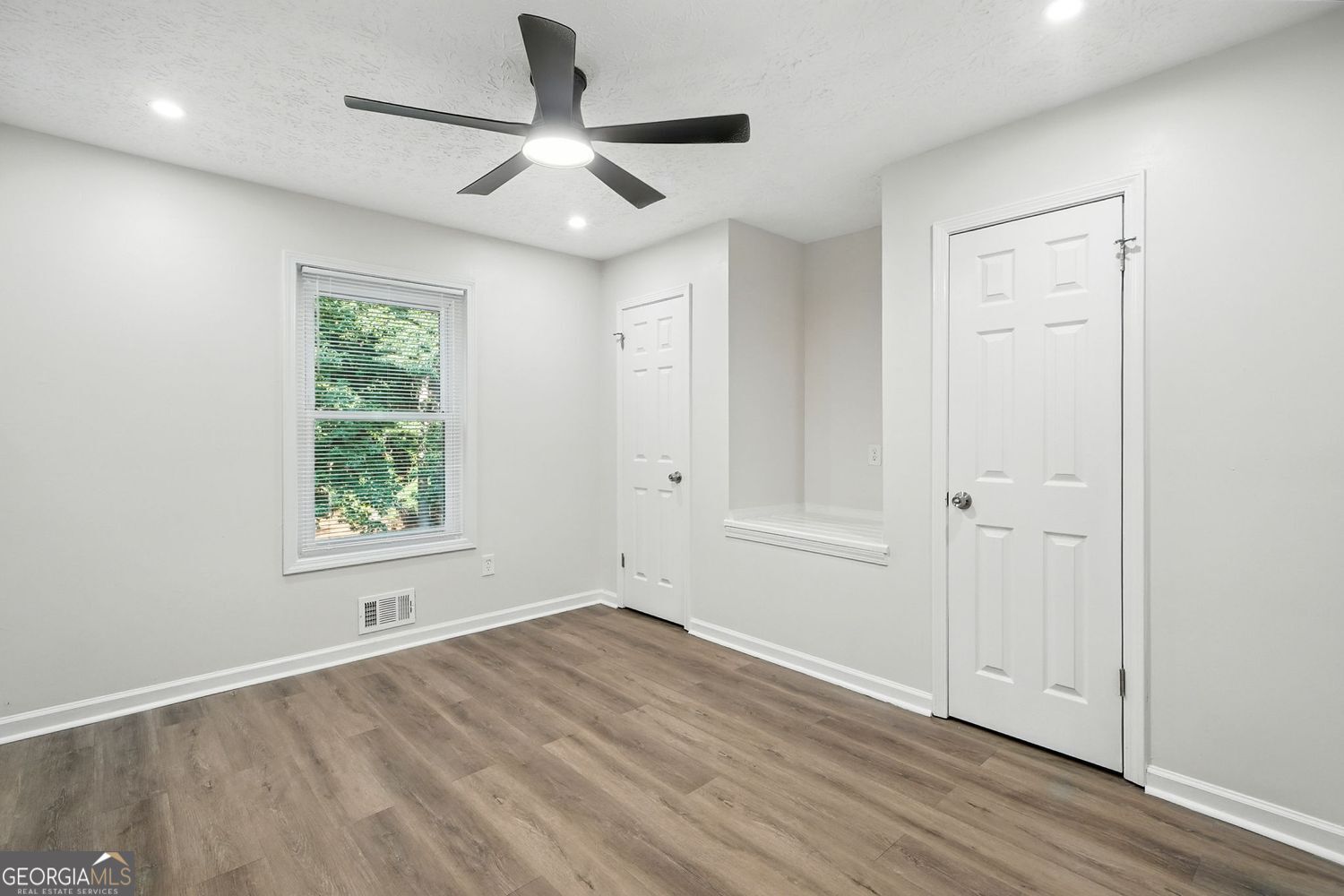 3559 Sawmill Terrace