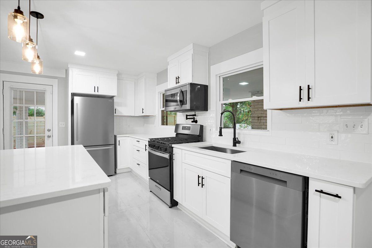 2271 Cresta Drive, Decatur