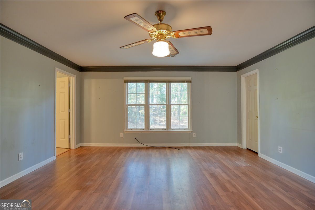 1274 Wynford Colony SW