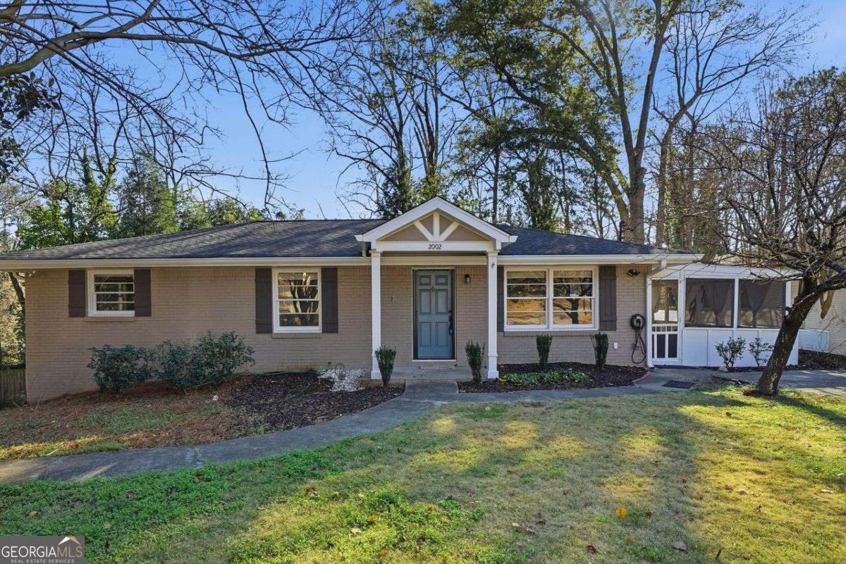 2002 DREW VALLEY Road NE