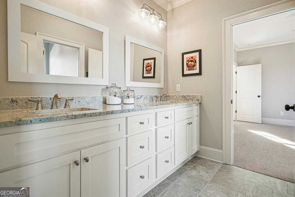 840 Greymont Circle NW