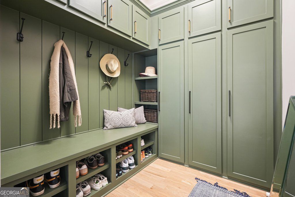 840 Greymont Circle NW