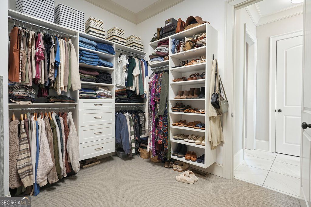 840 Greymont Circle NW