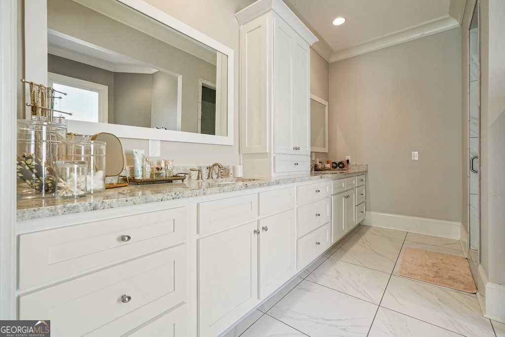 840 Greymont Circle NW