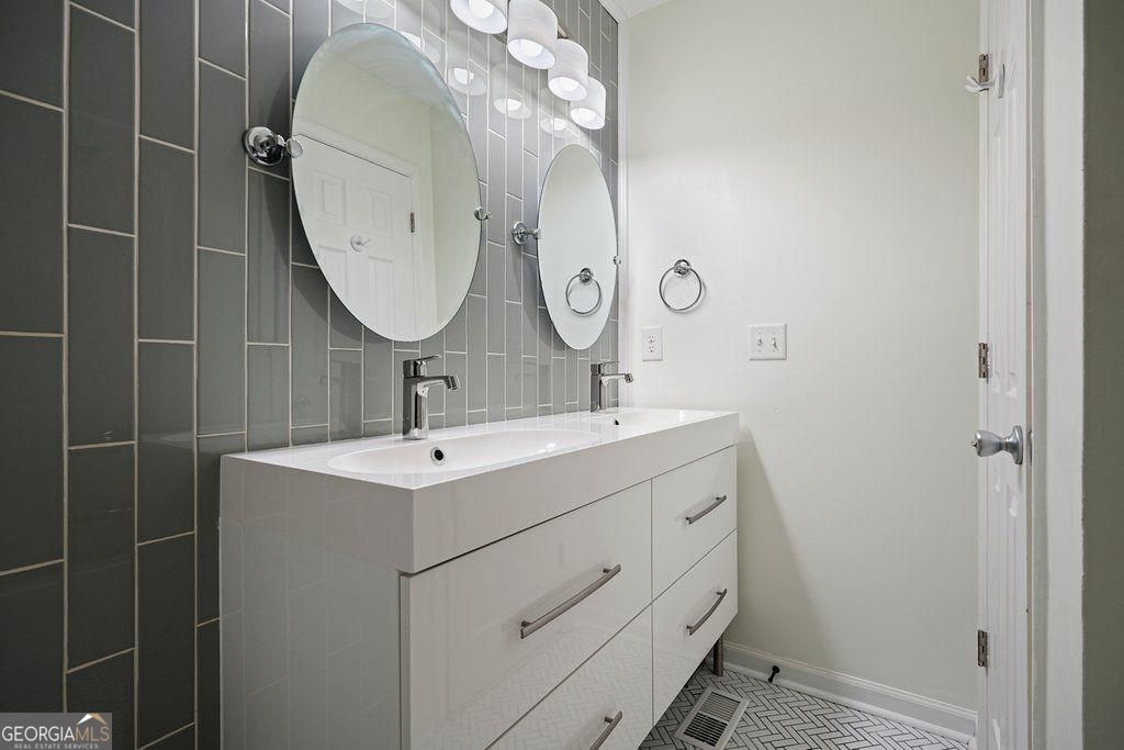 1148 Haven Brook Place