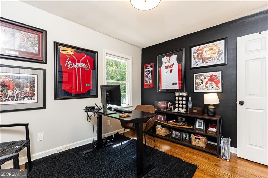 1295 Lindenwood Lane NE