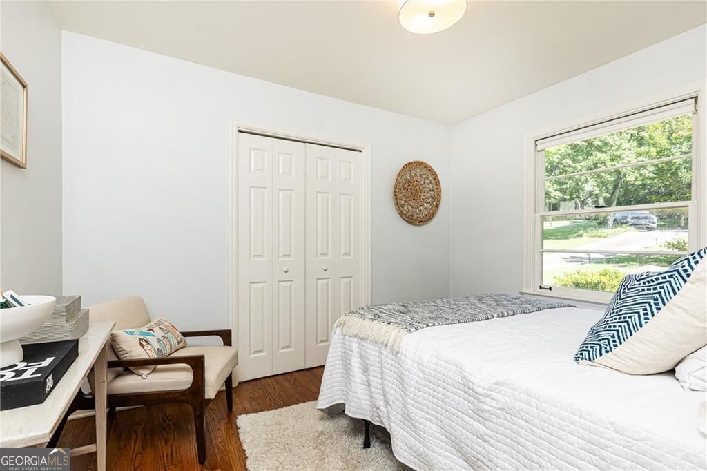 1295 Lindenwood Lane NE