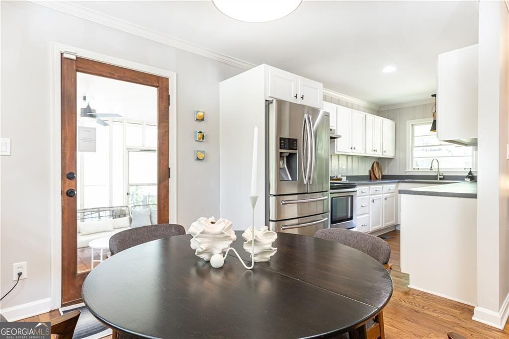 1295 Lindenwood Lane NE