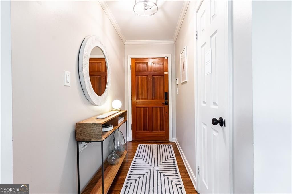 1295 Lindenwood Lane NE