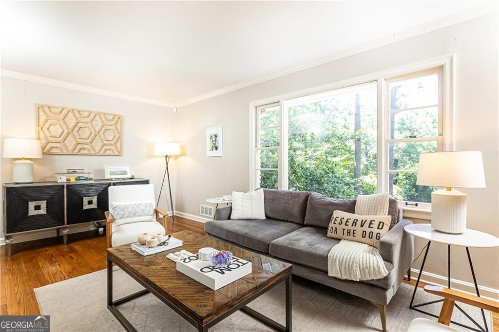 1295 Lindenwood Lane NE