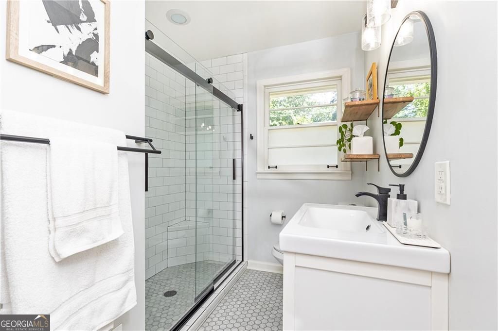 1295 Lindenwood Lane NE