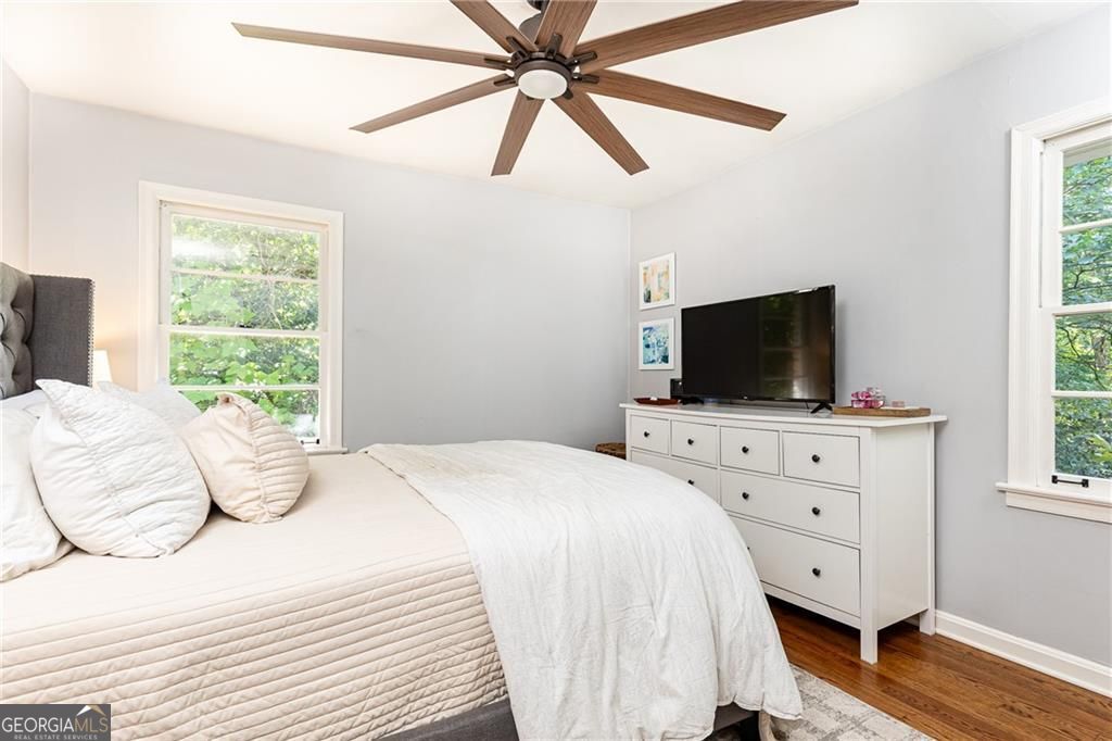 1295 Lindenwood Lane NE