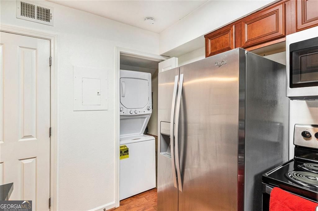 6940 Roswell Road # 16B