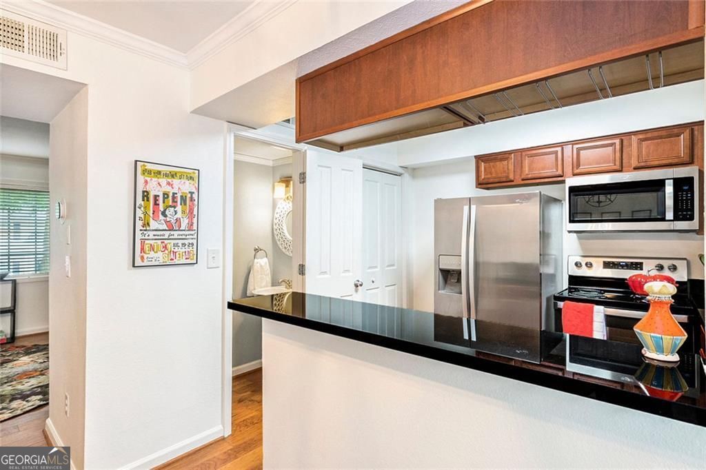 6940 Roswell Road # 16B