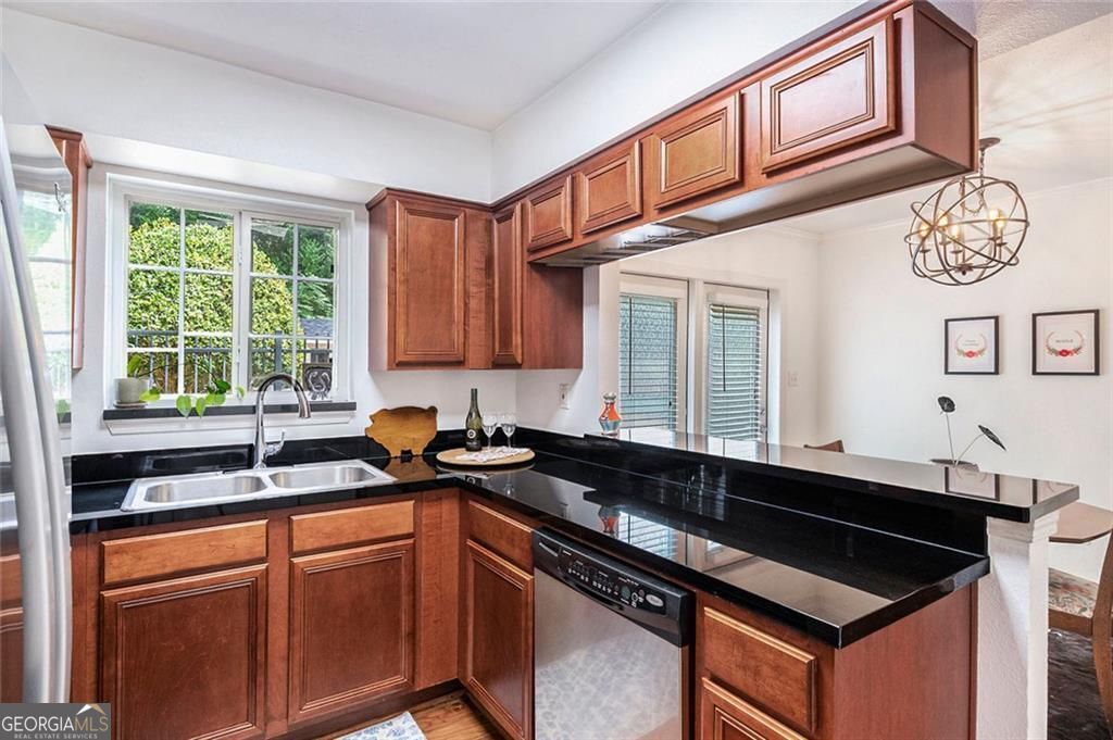 6940 Roswell Road # 16B