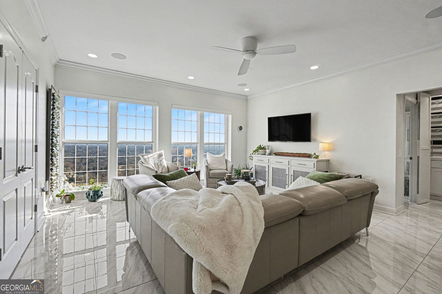 195 14th Street NE # 2806