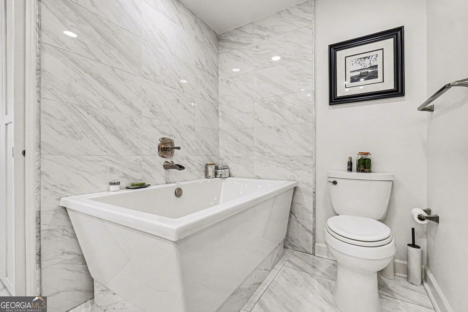 195 14th Street NE # 2806