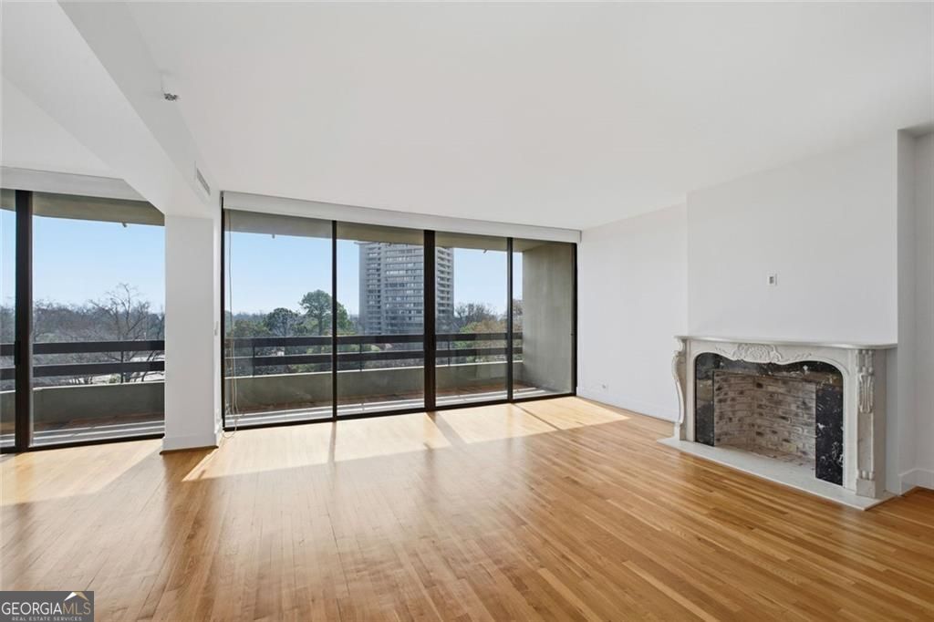 2660 Peachtree Road NW # 9G