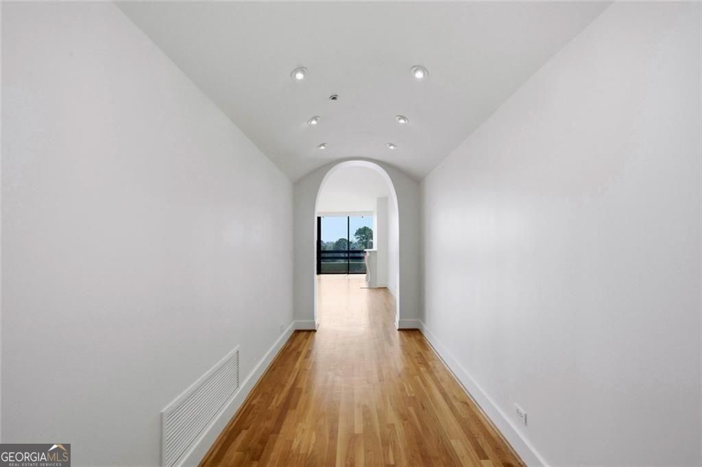 2660 Peachtree Road NW # 9G