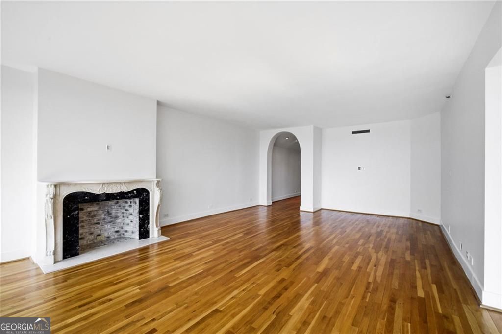 2660 Peachtree Road NW # 9G