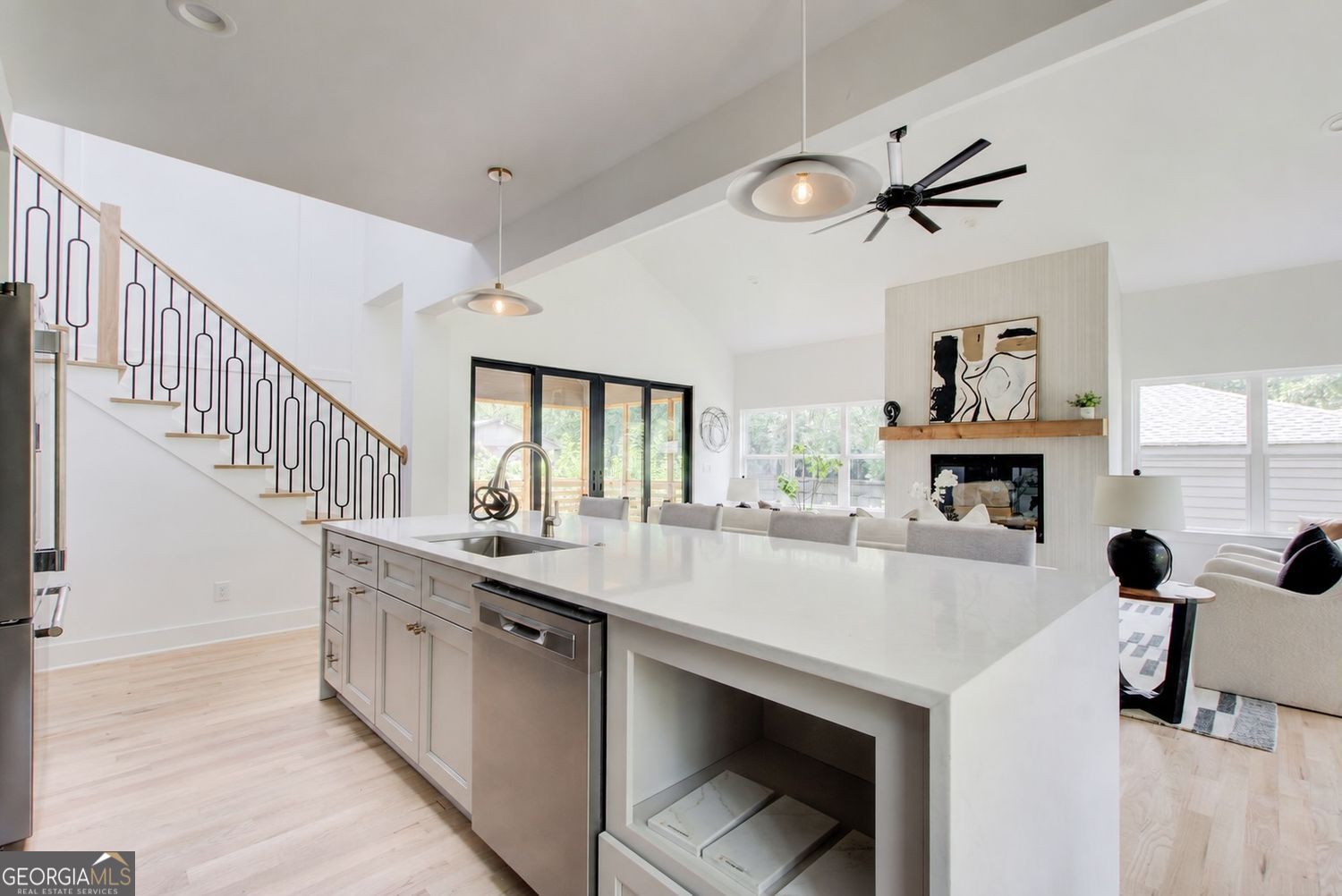4065 Comanche Drive