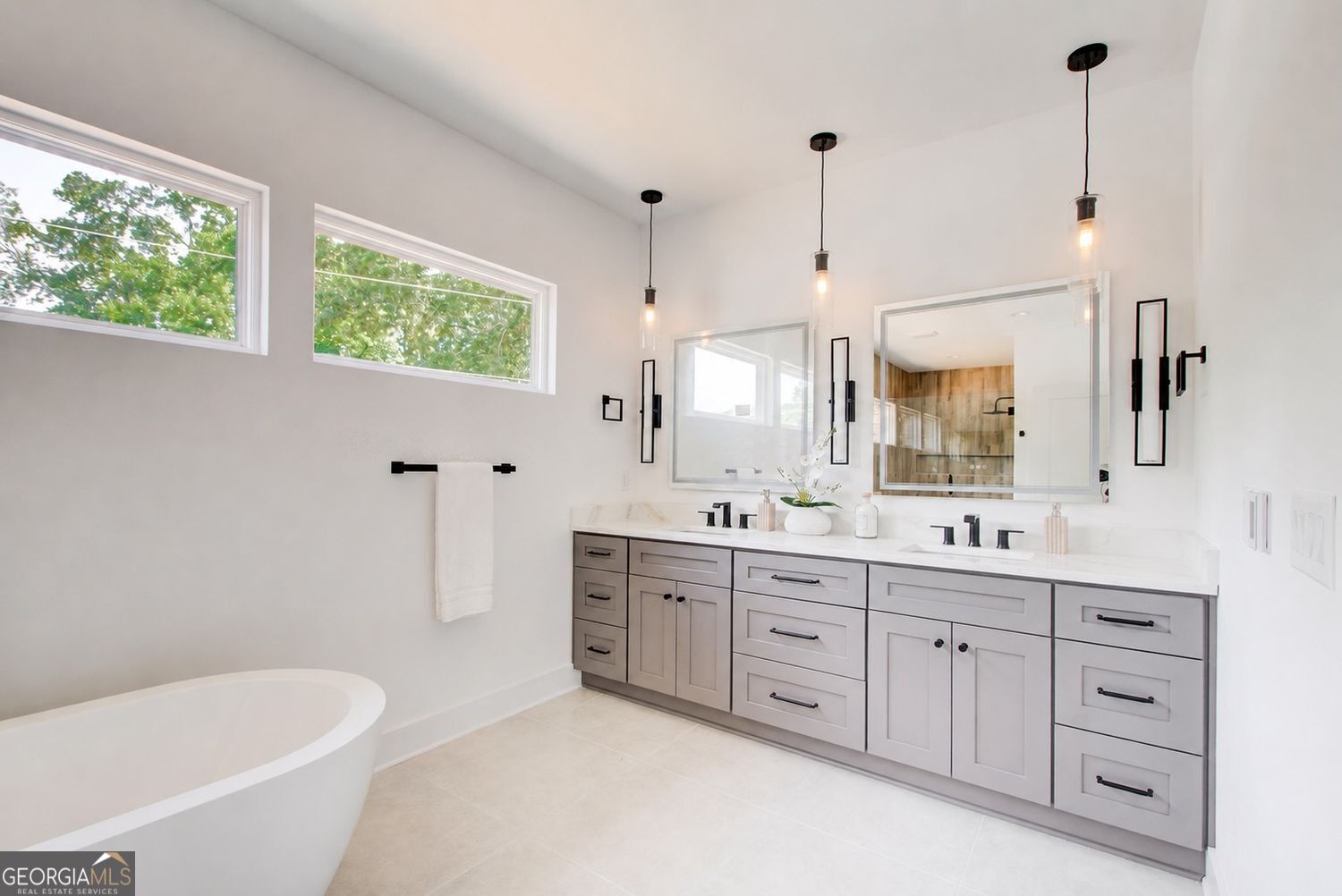 4065 Comanche Drive