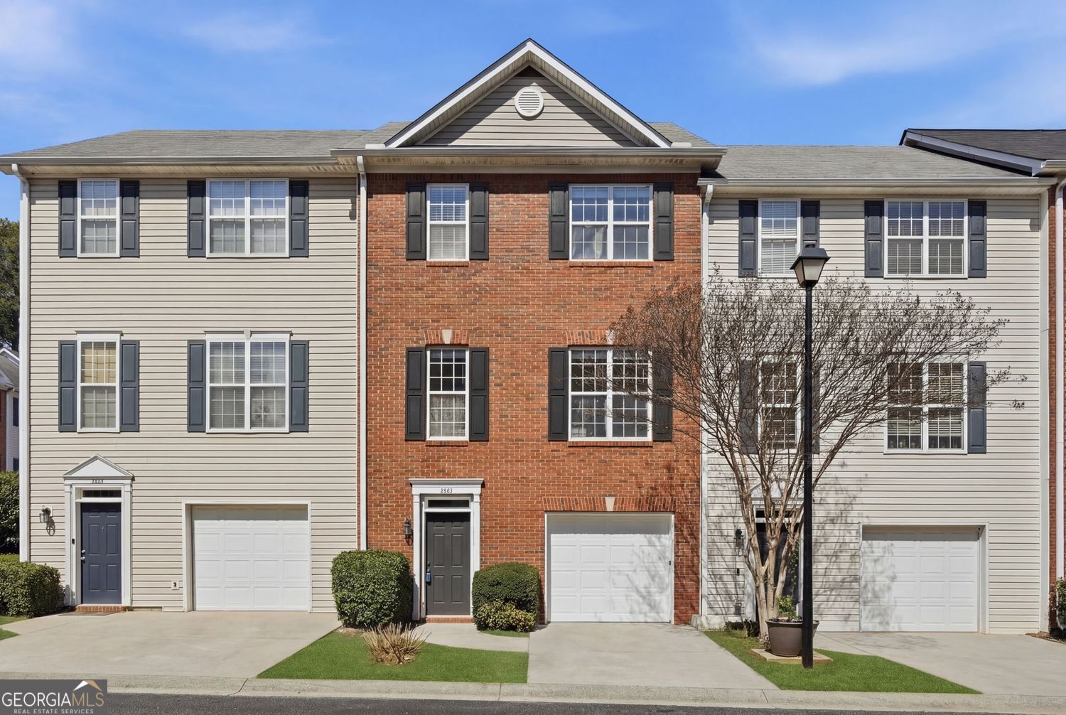 5367 Hickory Knoll