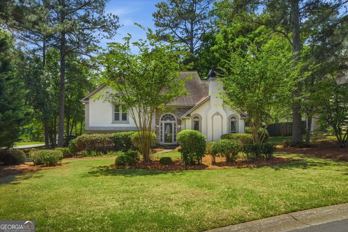 5052 Rodrick Trail