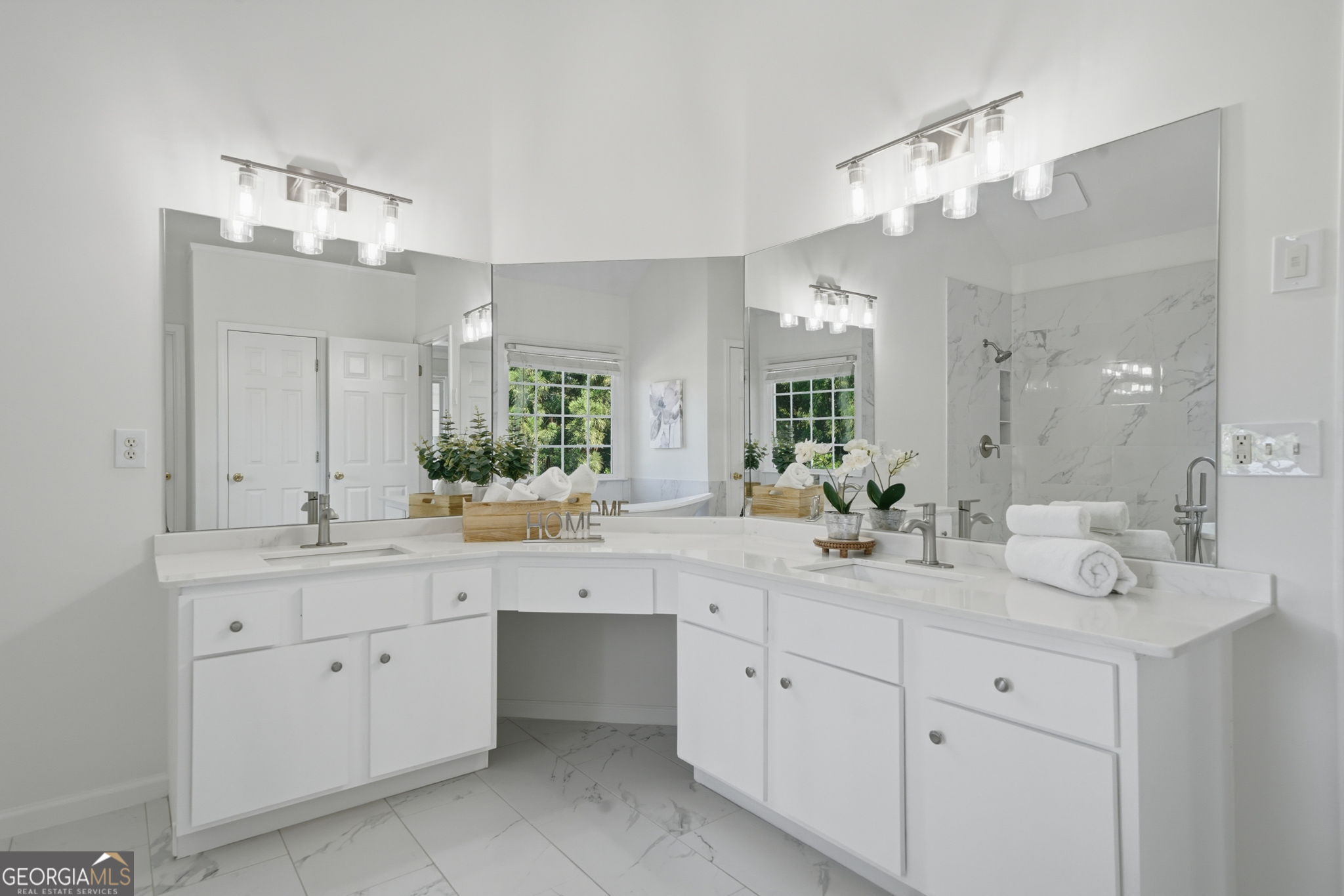 1713 Paramore Place NE
