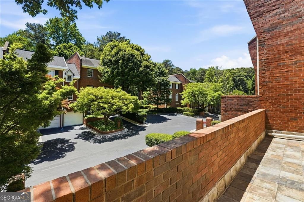 425 Jefferson Circle NE
