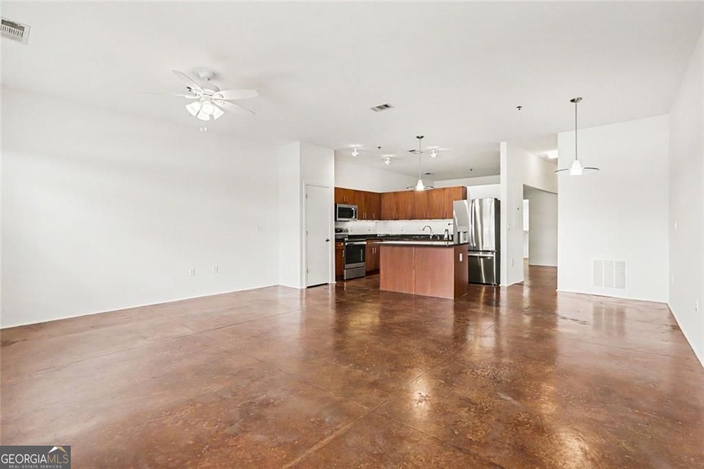 560 Dutch Valley Road NE # 2305