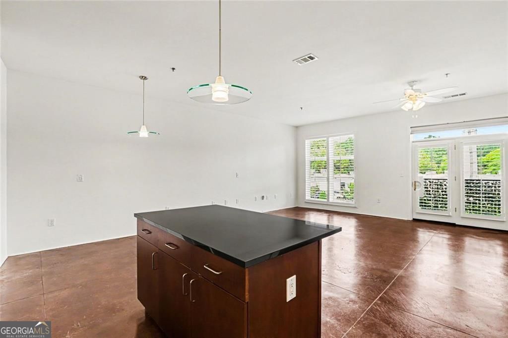 560 Dutch Valley Road NE # 2305