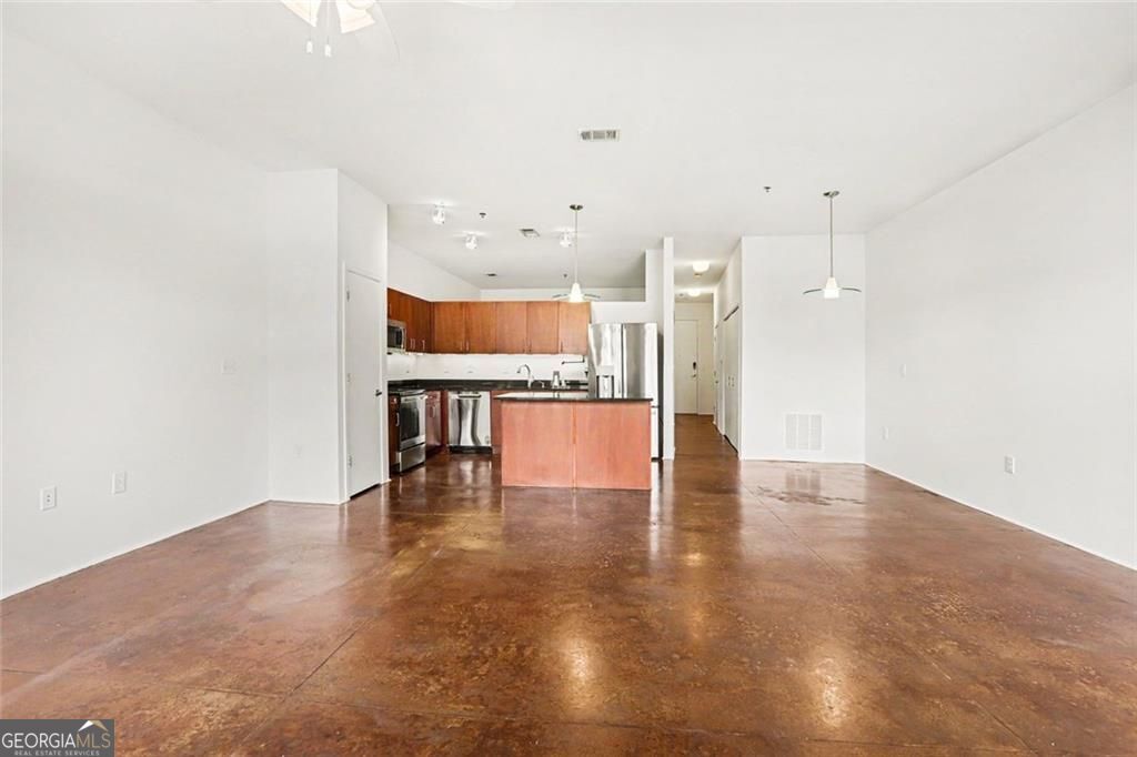 560 Dutch Valley Road NE # 2305