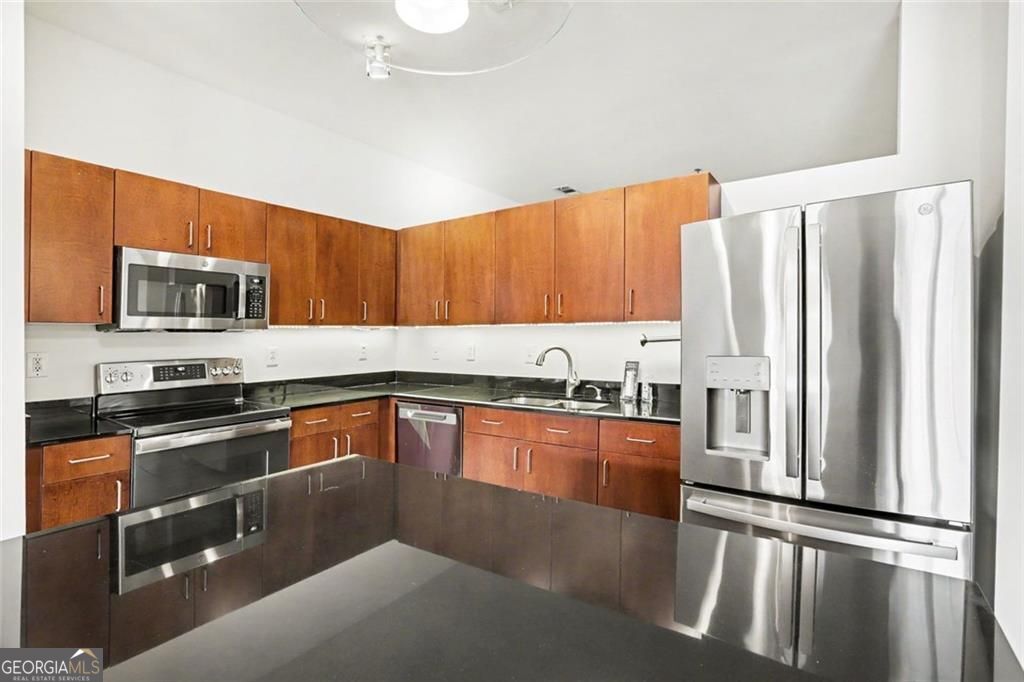 560 Dutch Valley Road NE # 2305