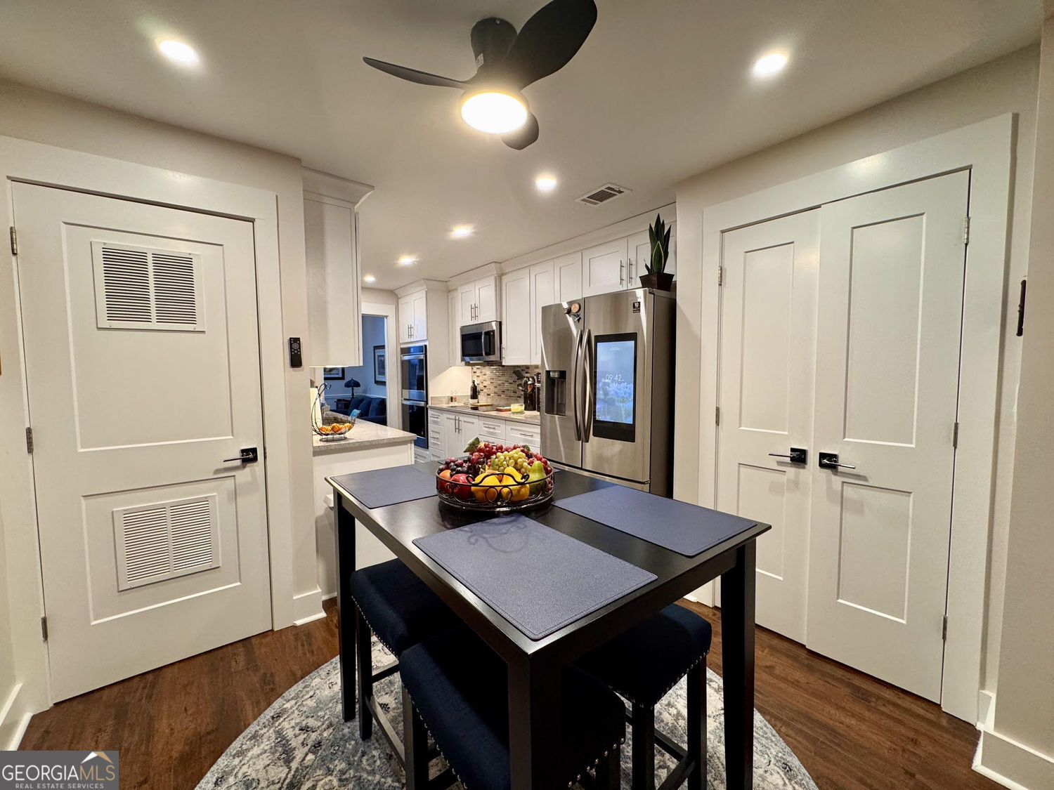 17 Willow Glen NE