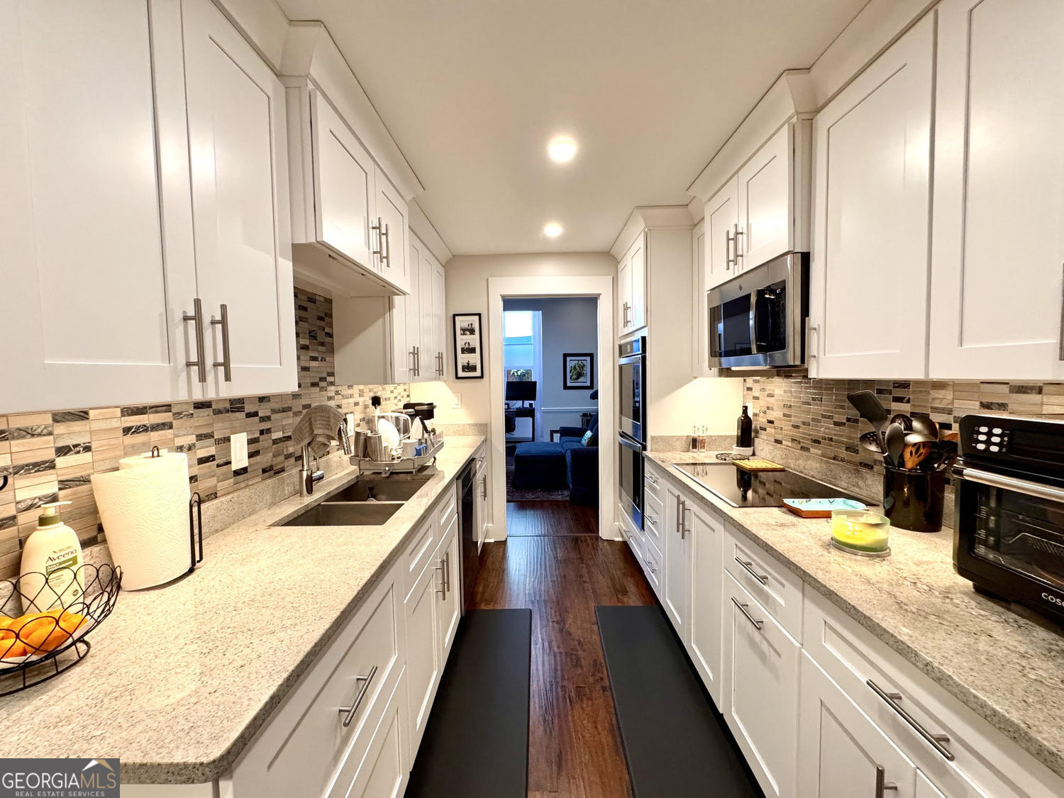 17 Willow Glen NE