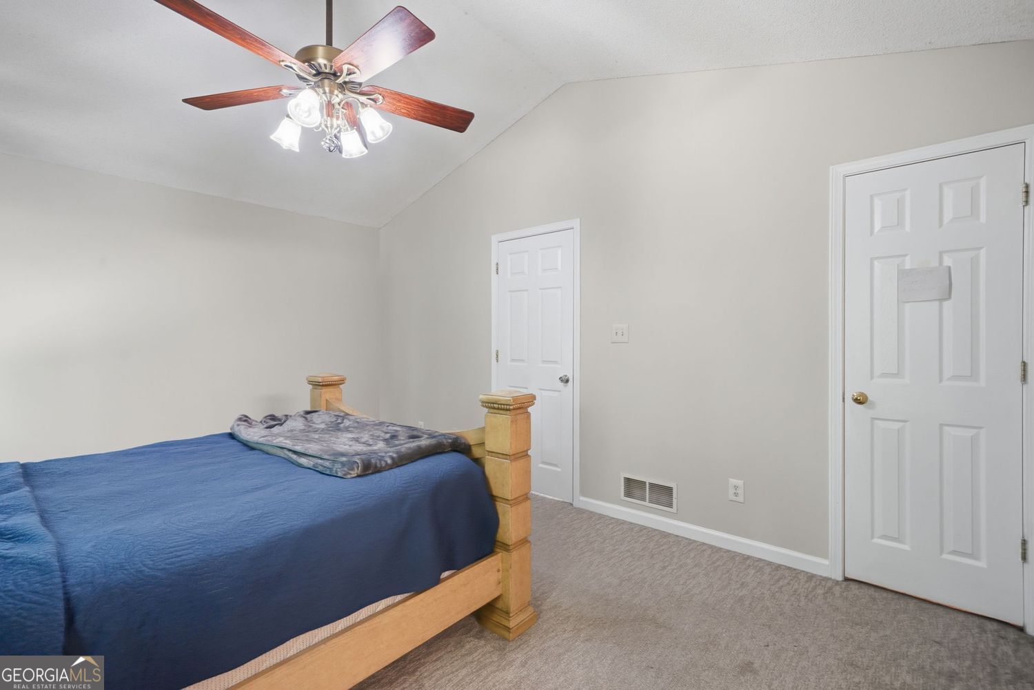 3513 Robin Lane