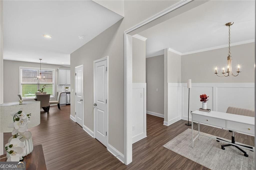 102 Edgeview Court