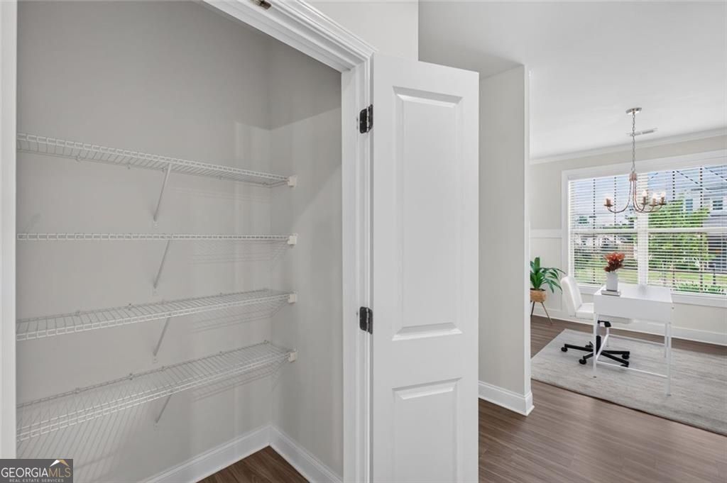 102 Edgeview Court