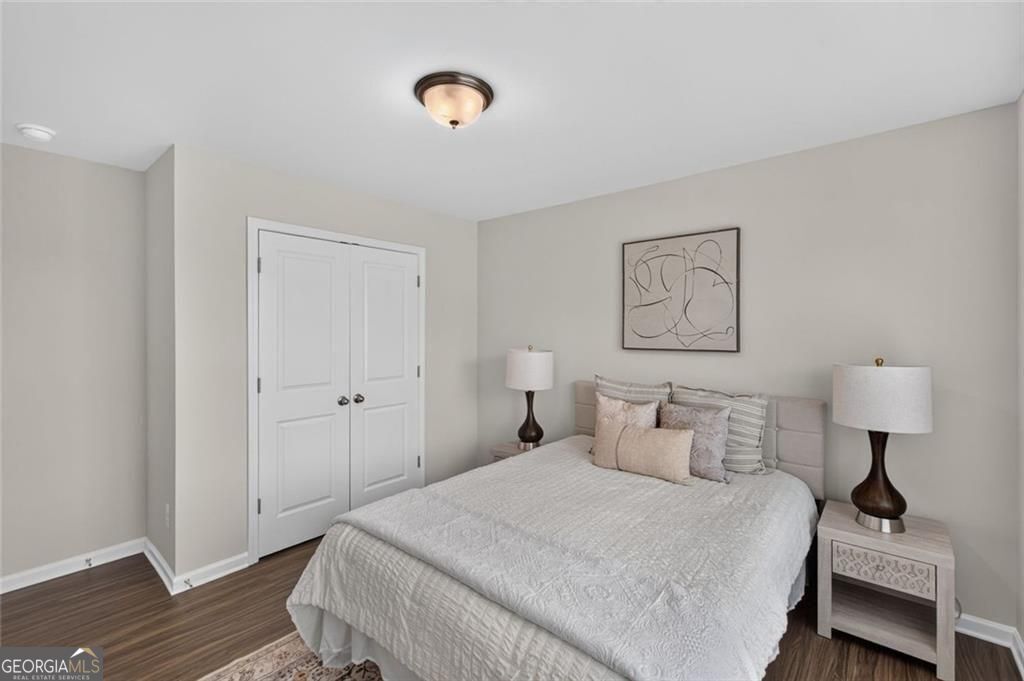 102 Edgeview Court