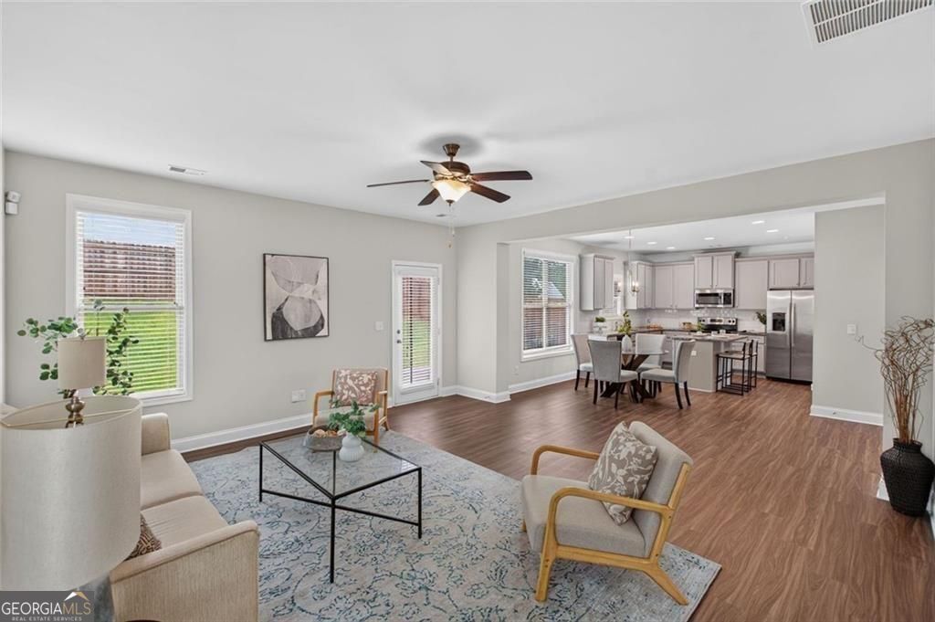 102 Edgeview Court