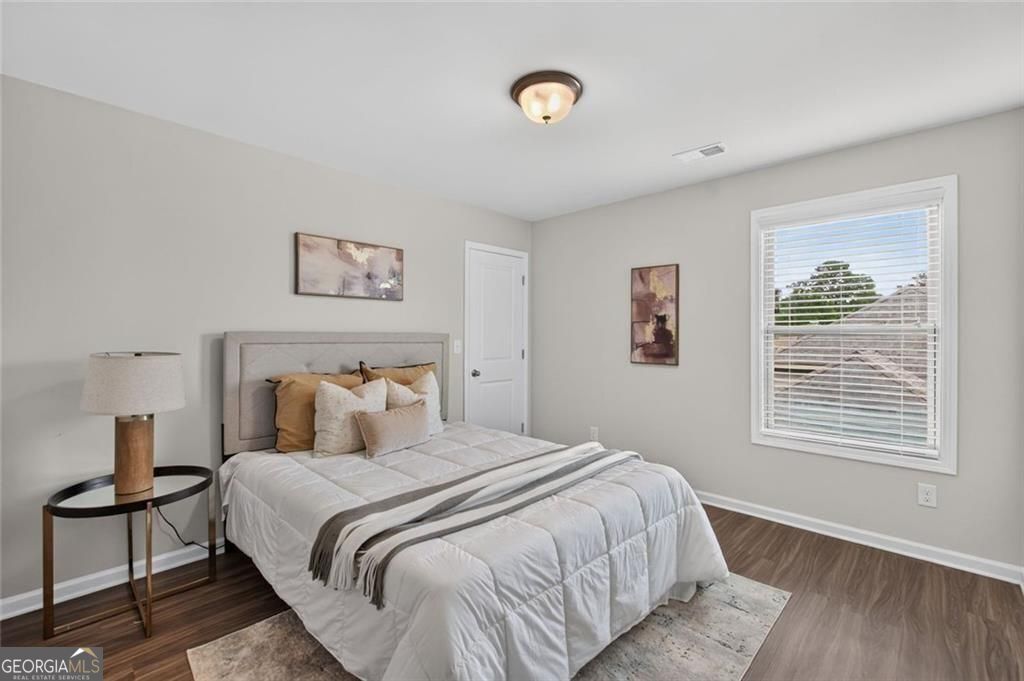 102 Edgeview Court