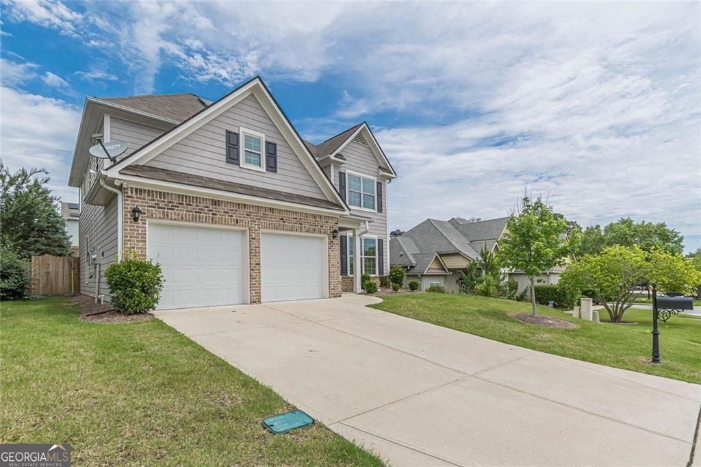 102 Edgeview Court