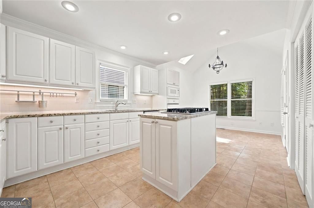 1632 Oakwood Court