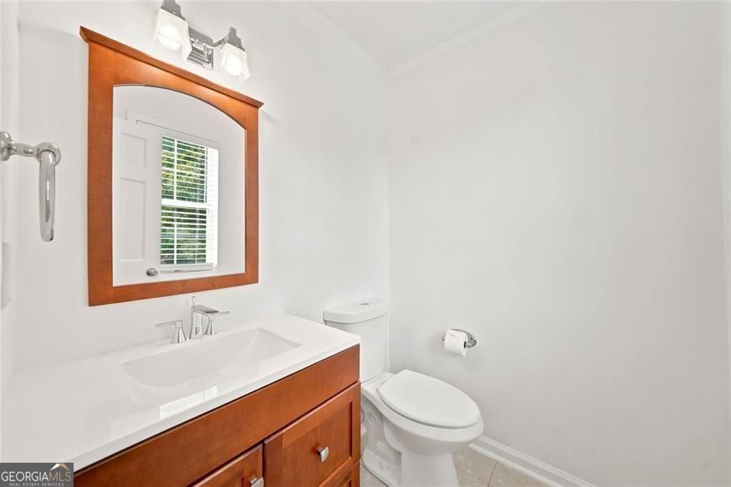 1632 Oakwood Court